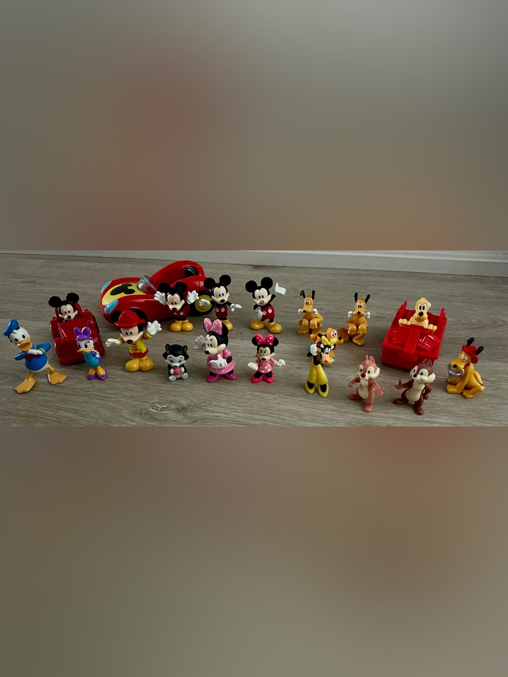 DISNEY Figures BUNDLE - 19 assorted figures/cars (Mickey, Minnie, Pluto)